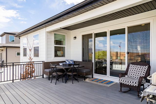 712 W BLUE MOUNTAIN DR, Saratoga Springs, UT 84045