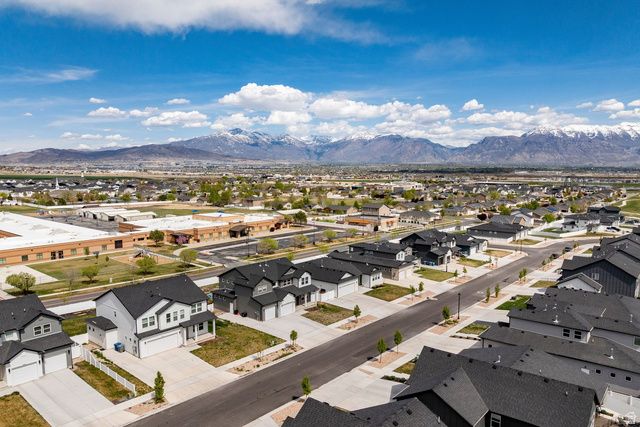 712 W BLUE MOUNTAIN DR, Saratoga Springs, UT 84045