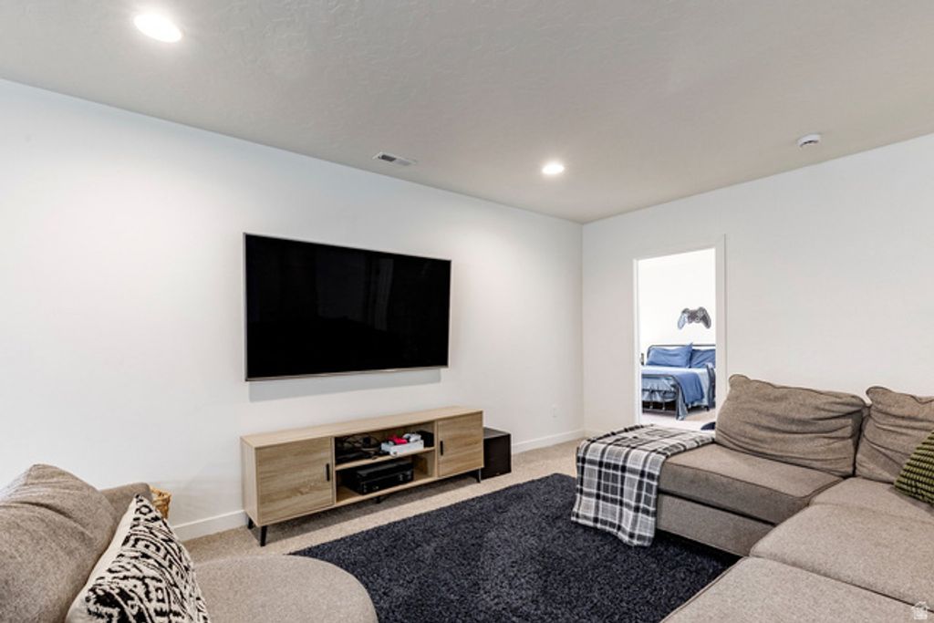 Image 21 of property listing at 712 W BLUE MOUNTAIN DR, Saratoga Springs, UT 84045