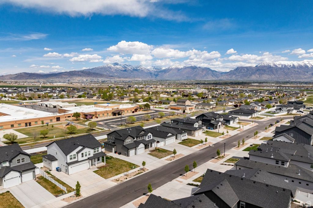 Image 49 of property listing at 712 W BLUE MOUNTAIN DR, Saratoga Springs, UT 84045