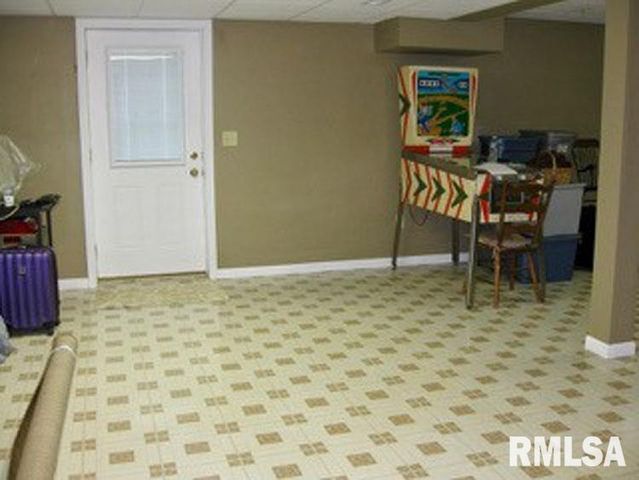 17215 N MANGOLD Road, Edelstein, IL 61526