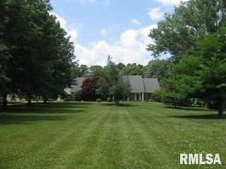 17215 N MANGOLD Road, Edelstein, IL 61526