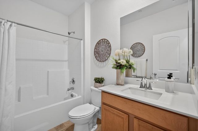 2549 Lacey Ann Ave, Sacramento, CA 95834