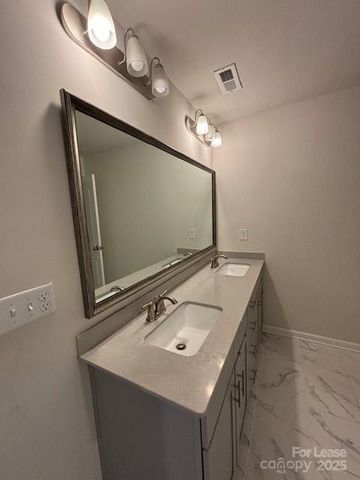 204 Sagecroft Lane, Indian Trail, NC 28079