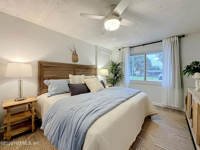 2490 SPOKANE Avenue E, Jacksonville, FL 32233