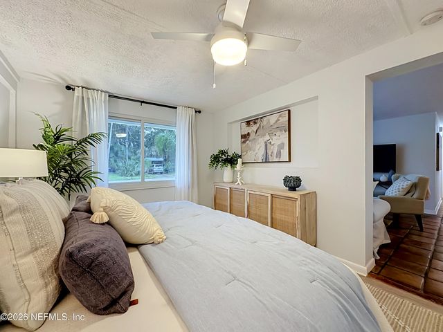 2490 SPOKANE Avenue E, Jacksonville, FL 32233