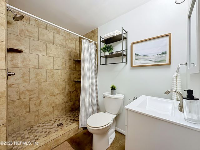 2490 SPOKANE Avenue E, Jacksonville, FL 32233