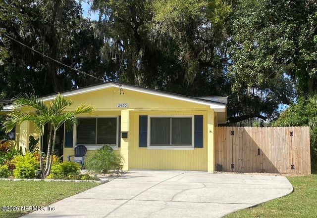 2490 SPOKANE Avenue E, Jacksonville, FL 32233