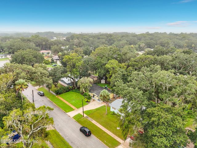 2490 SPOKANE Avenue E, Jacksonville, FL 32233