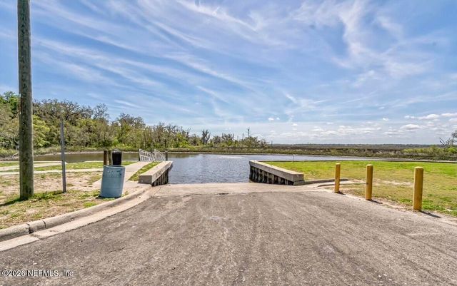 2490 SPOKANE Avenue E, Jacksonville, FL 32233
