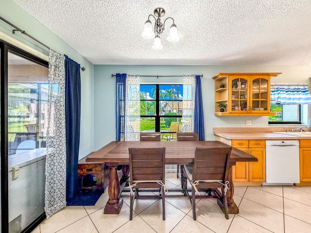 39 Vía De Casas Norte, Boynton Beach, FL 33426