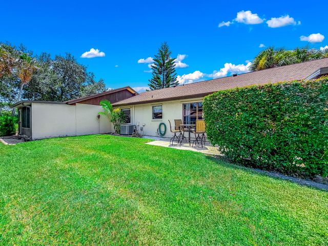 39 Vía De Casas Norte, Boynton Beach, FL 33426