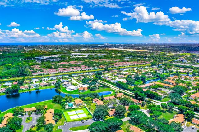 39 Vía De Casas Norte, Boynton Beach, FL 33426