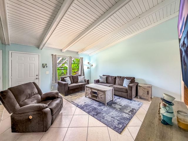 39 Vía De Casas Norte, Boynton Beach, FL 33426