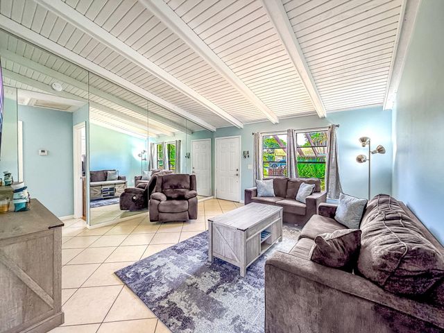39 Vía De Casas Norte, Boynton Beach, FL 33426