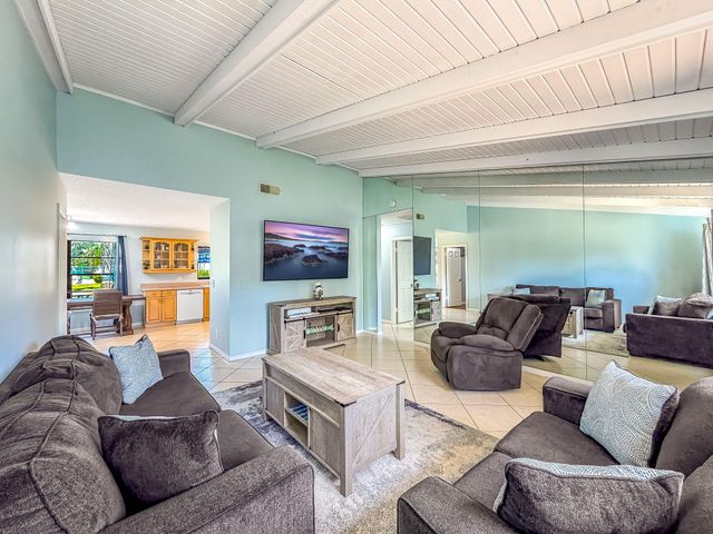 39 Vía De Casas Norte, Boynton Beach, FL 33426