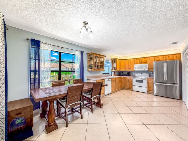 39 Vía De Casas Norte, Boynton Beach, FL 33426