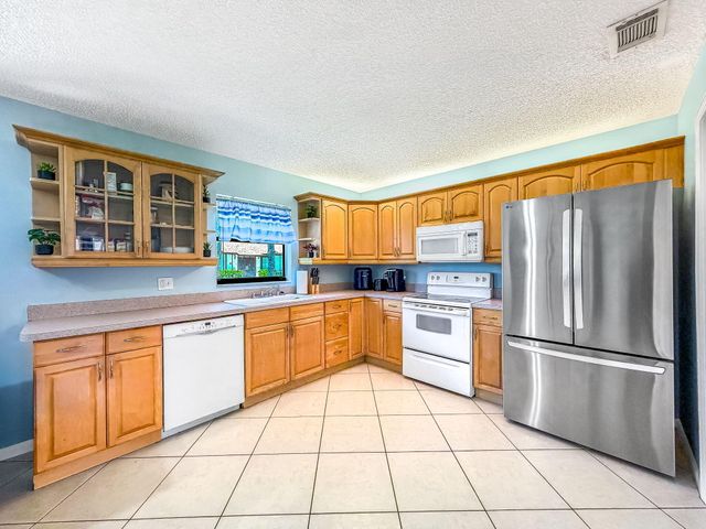 39 Vía De Casas Norte, Boynton Beach, FL 33426
