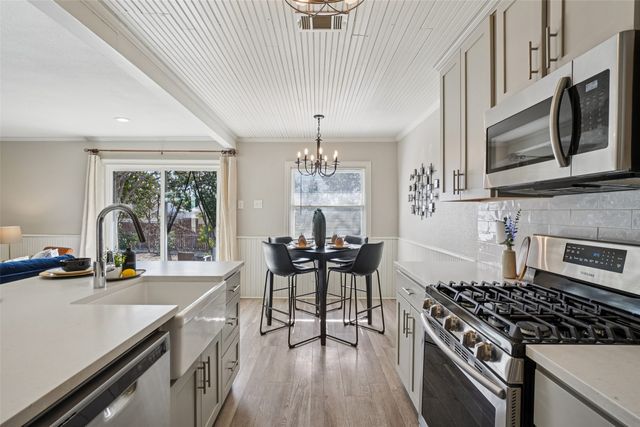 627 Bedford Drive, Richardson, TX 75080