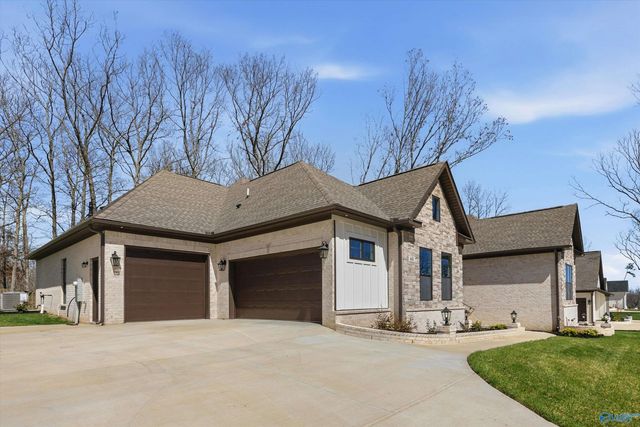 60 Trail Loop Road, Huntsville, AL 35803