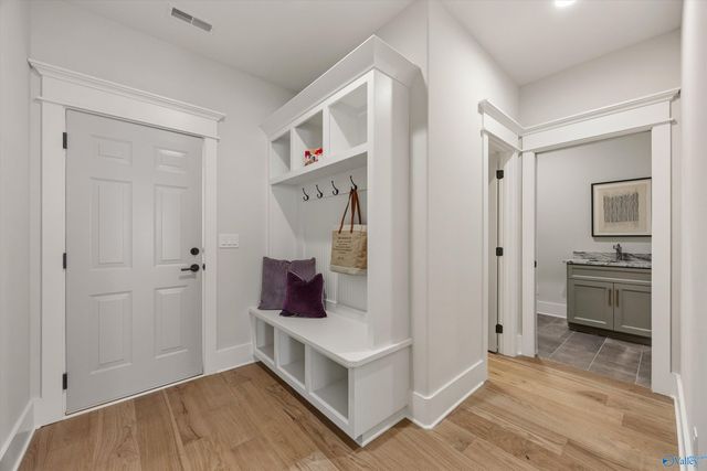 60 Trail Loop Road, Huntsville, AL 35803