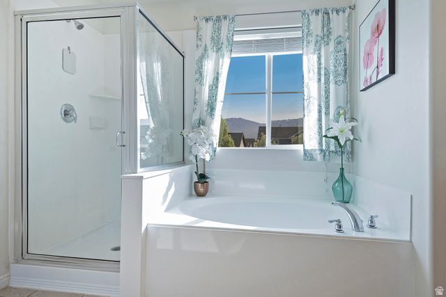 951 N AMBERLY DR, North Salt Lake, UT 84054