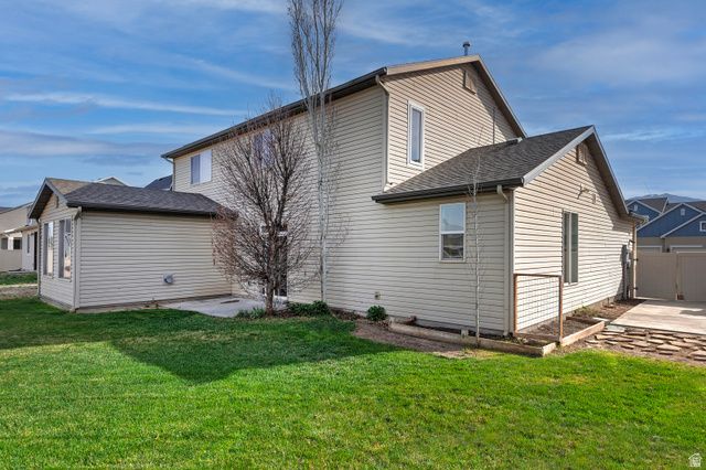 951 N AMBERLY DR, North Salt Lake, UT 84054