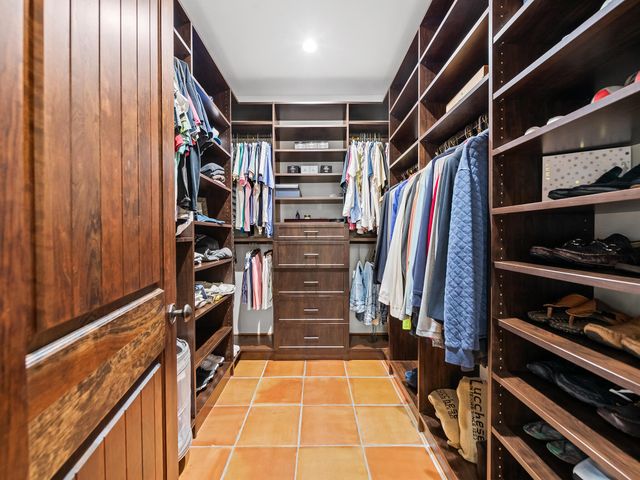 2101 MIDDLE RIVER Drive, Fort Lauderdale, FL 33305