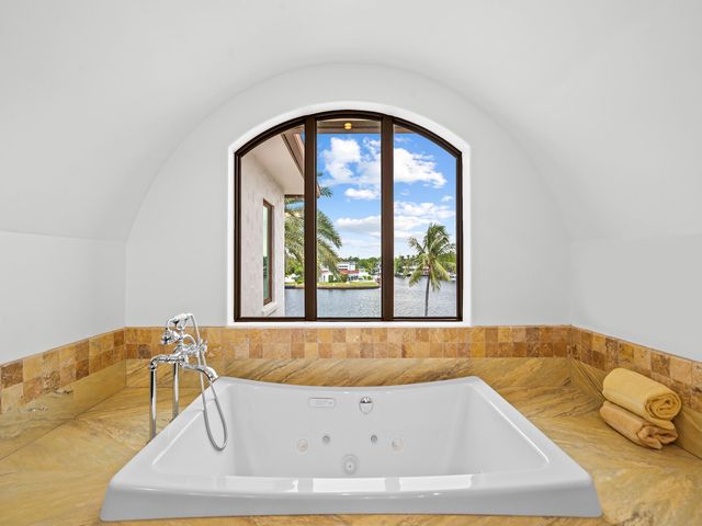 2101 MIDDLE RIVER Drive, Fort Lauderdale, FL 33305