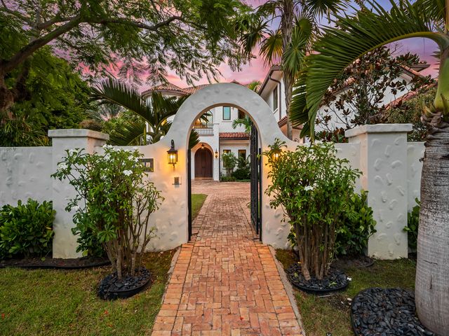 2101 MIDDLE RIVER Drive, Fort Lauderdale, FL 33305