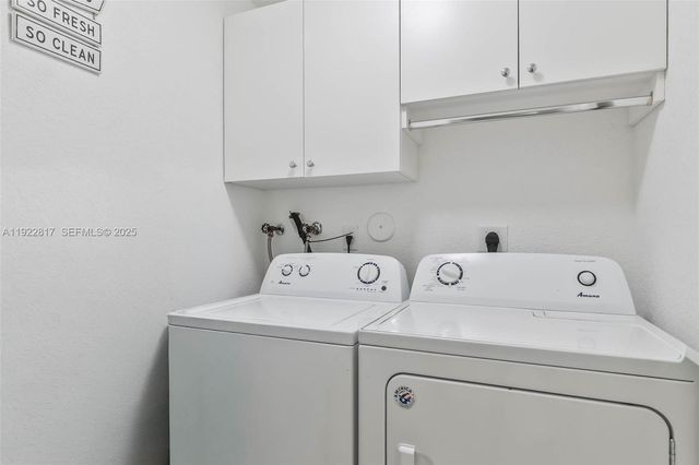 1784 Aspen Ln, Weston, FL 33327