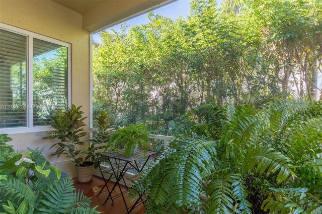 1784 Aspen Ln, Weston, FL 33327