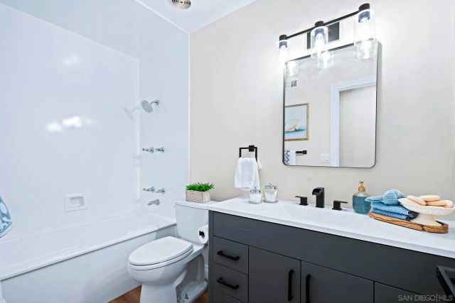 831 Santa Rosita, Solana Beach, CA 92075