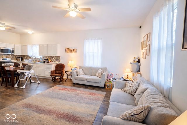 522 E 4th Street, Seymour, IN 47274