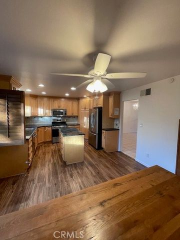 6201 Shoup 79, Woodland Hills, CA 91367