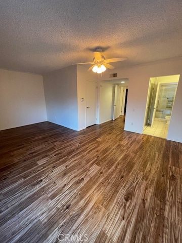 6201 Shoup 79, Woodland Hills, CA 91367