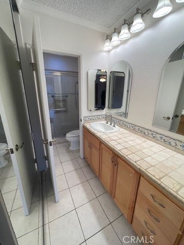 6201 Shoup 79, Woodland Hills, CA 91367