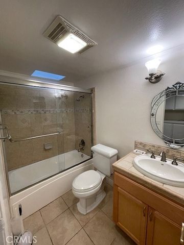 6201 Shoup 79, Woodland Hills, CA 91367