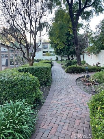 6201 Shoup 79, Woodland Hills, CA 91367