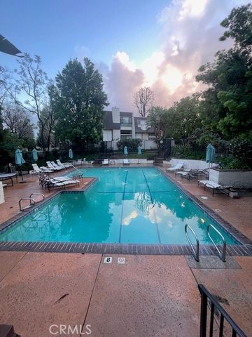 6201 Shoup 79, Woodland Hills, CA 91367