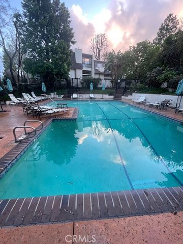 6201 Shoup 79, Woodland Hills, CA 91367