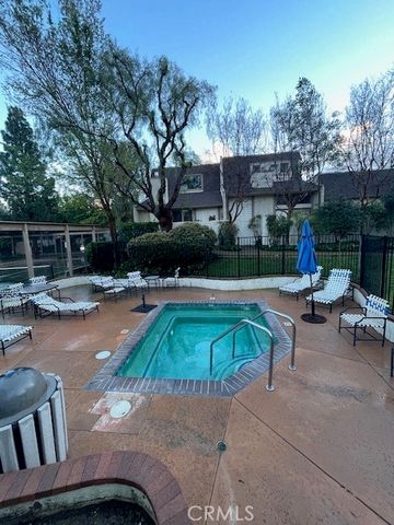 6201 Shoup 79, Woodland Hills, CA 91367