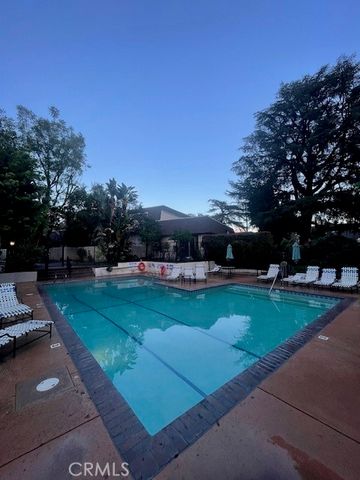 6201 Shoup 79, Woodland Hills, CA 91367