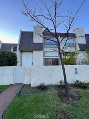 6201 Shoup 79, Woodland Hills, CA 91367