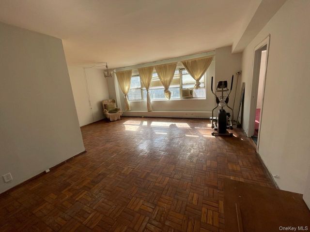 3 Fordham Hill Oval 4G, Bronx, NY 10458