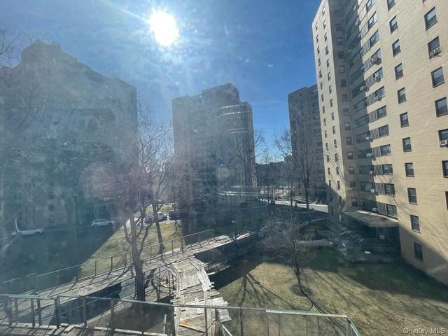3 Fordham Hill Oval 4G, Bronx, NY 10458