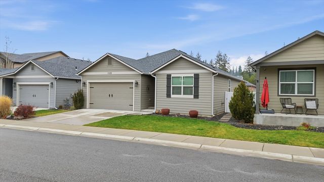 1129 E Gallium Ln, Colbert, WA 99005