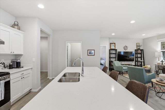 1129 E Gallium Ln, Colbert, WA 99005