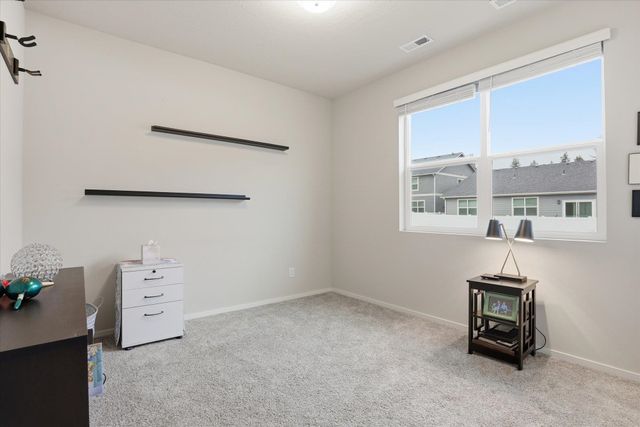 1129 E Gallium Ln, Colbert, WA 99005