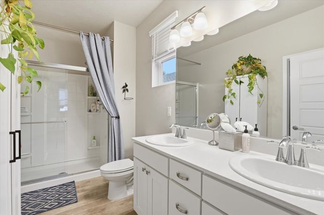 1129 E Gallium Ln, Colbert, WA 99005